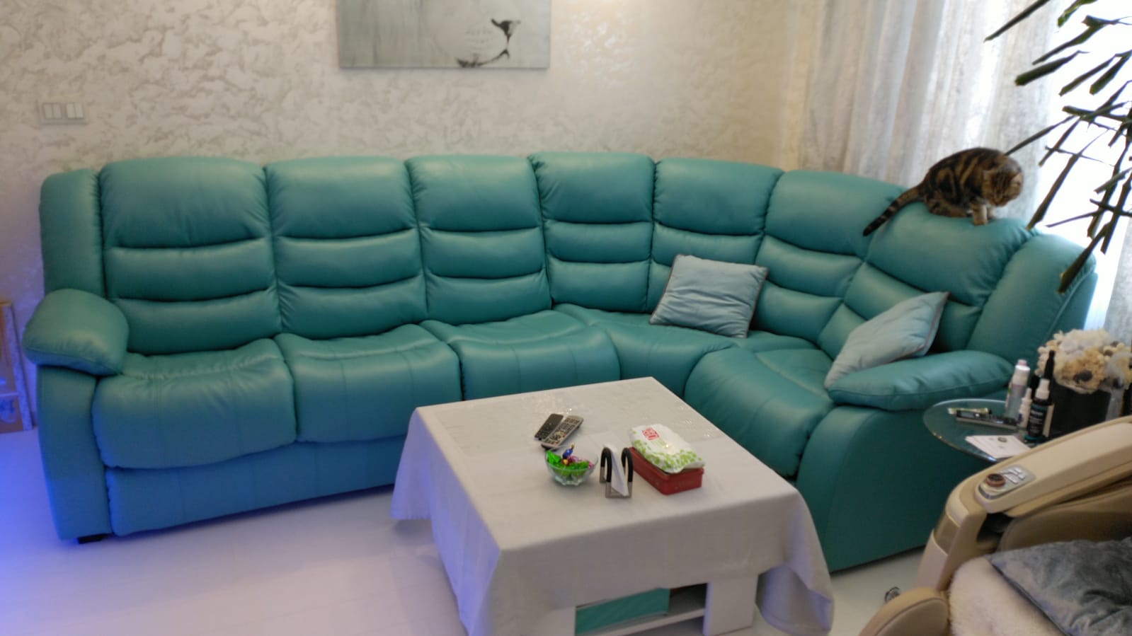 Перетяжка дивана на дому. Александровск-Сахалинский